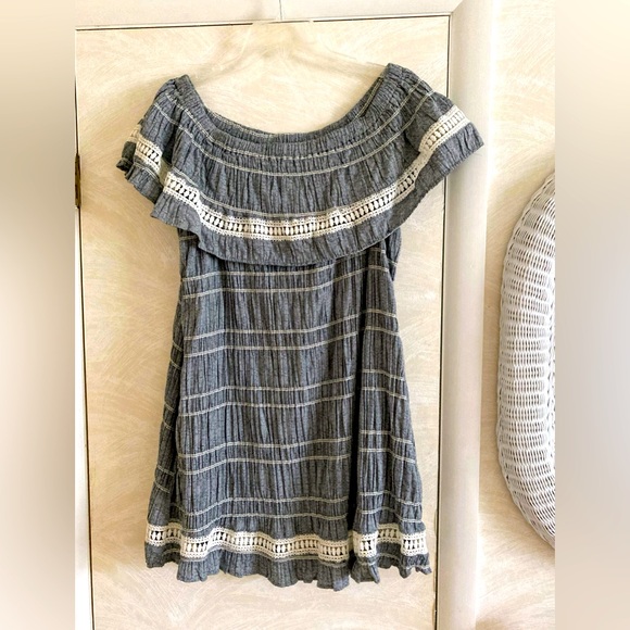 Listicle dress - Picture 1 of 8